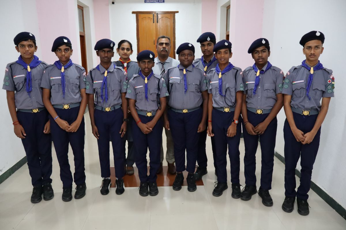scouts-and-guides-2.jpg